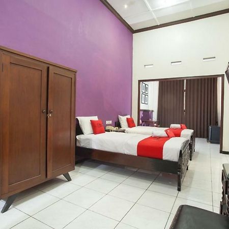 Reddoorz @ Urip Sumoharjo Hotel Сурабая Екстериор снимка