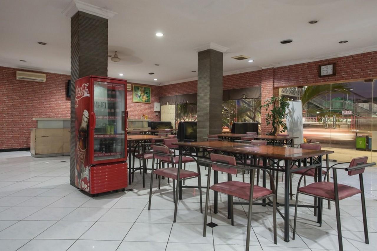 Reddoorz @ Urip Sumoharjo Hotel Сурабая Екстериор снимка
