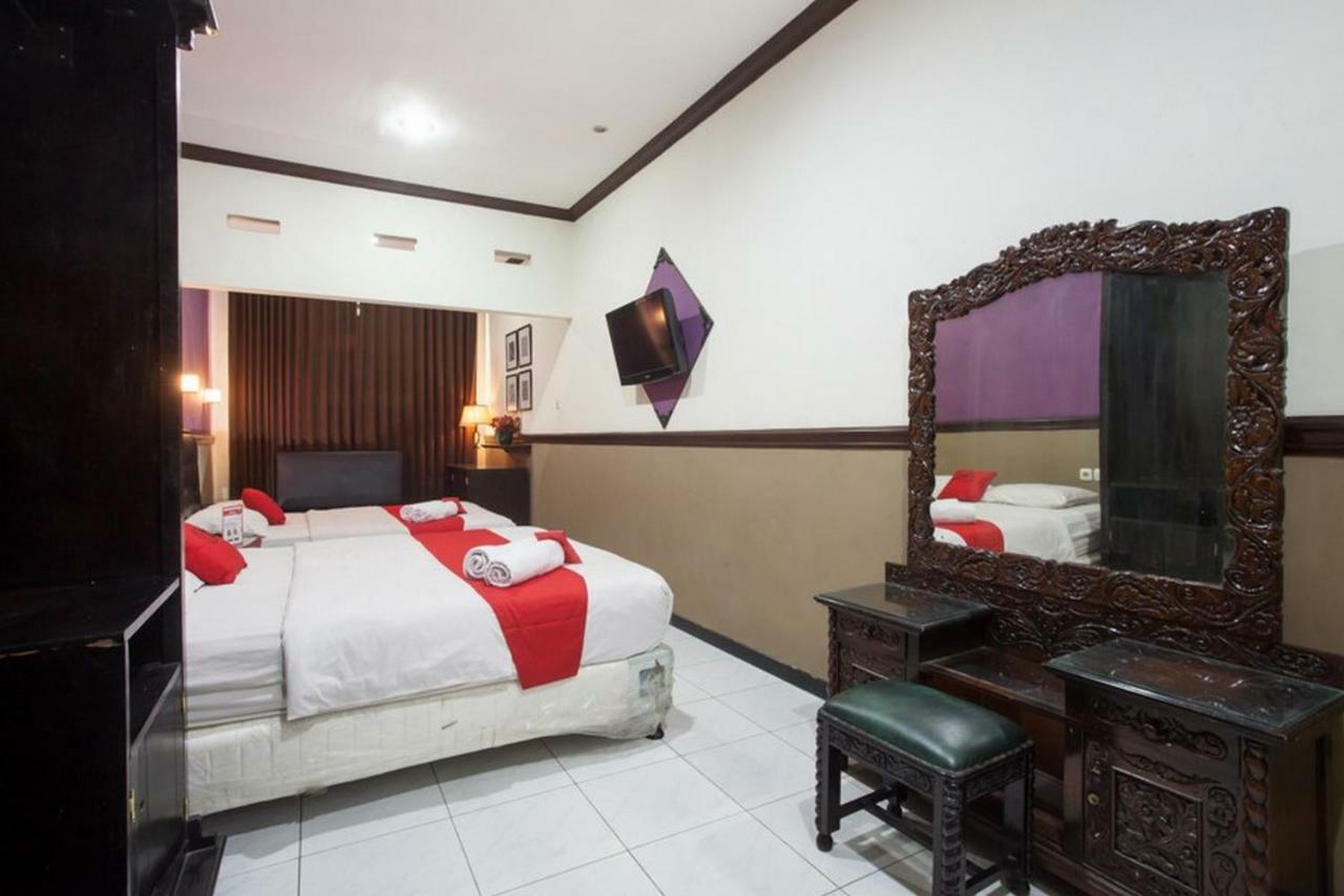 Reddoorz @ Urip Sumoharjo Hotel Сурабая Екстериор снимка
