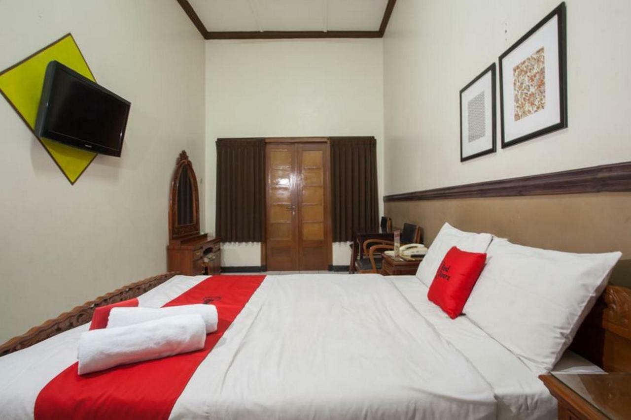 Reddoorz @ Urip Sumoharjo Hotel Сурабая Екстериор снимка
